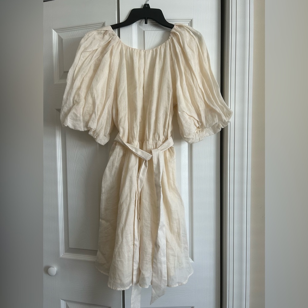 BRAND NEW crème color Banana Republic silhouette mini dress, size S